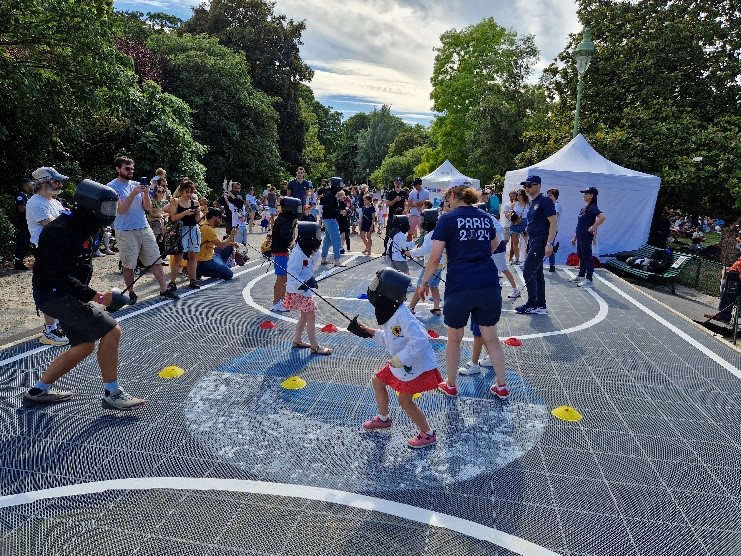 Animation d'escrime au parc Monceau