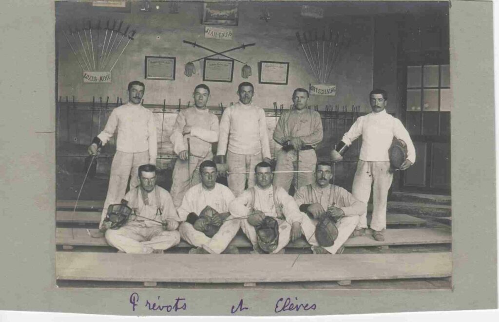 Prévôt et Élèves
